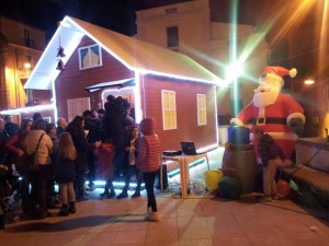 Casetta di Babbo Natale in piazza Matteotti