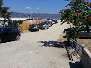 FOTO NEWS | Soverato – Parcheggio selvaggio sulla spiaggia