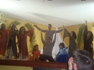 Satriano – Grande successo per il musical “Alla tua ombra un canto”